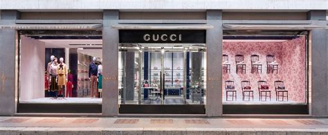 noleggio vestiti gucci milano|Milano Monte Napoleone Flagship .